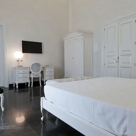 Palazzo Favacchio - Patane 3*