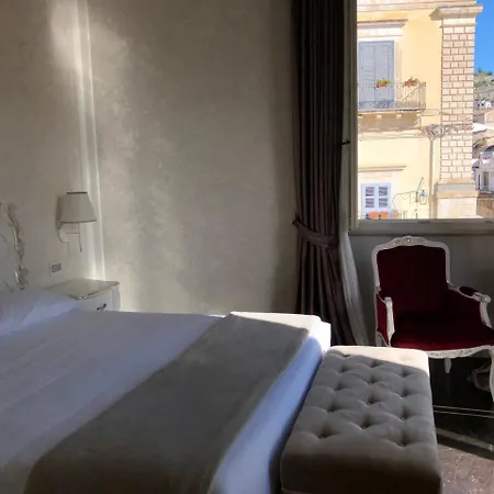 Hotel Palazzo Favacchio - Patane 3*
